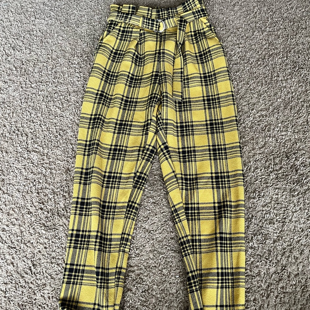 Stylish yellow and black checkered pants!
